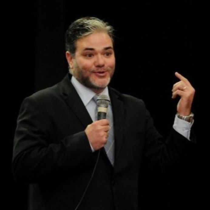Maurício Micheletti